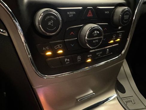 Used 2017 Jeep Grand Cherokee Limited AWD/4WD image 16