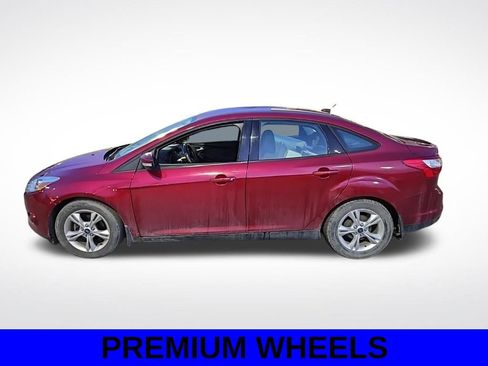 Used 2014 Ford Focus SE w/ SE Winter Package image 8