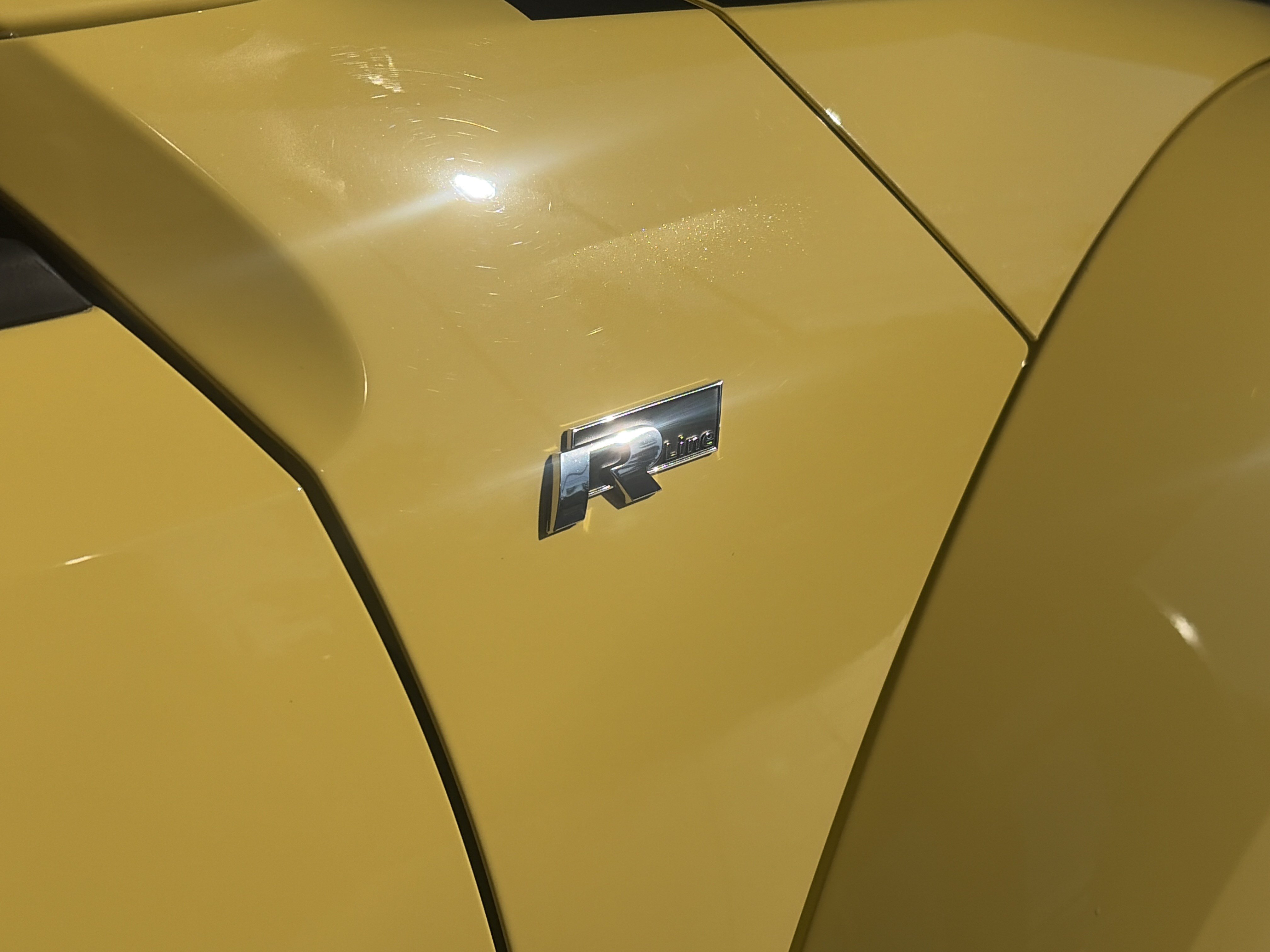 Used 2014 Volkswagen Beetle GSR FWD image 18