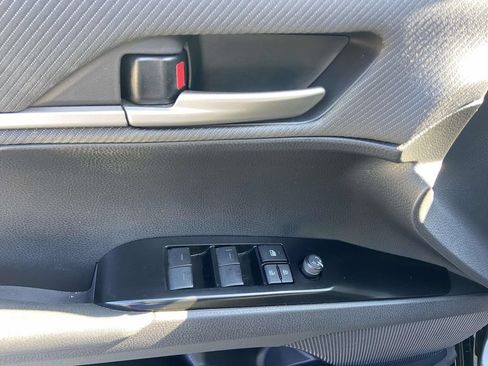 Used 2025 Toyota Camry SE FWD image 14