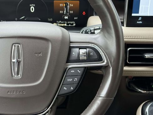 Used 2023 Lincoln Nautilus Reserve AWD/4WD image 21