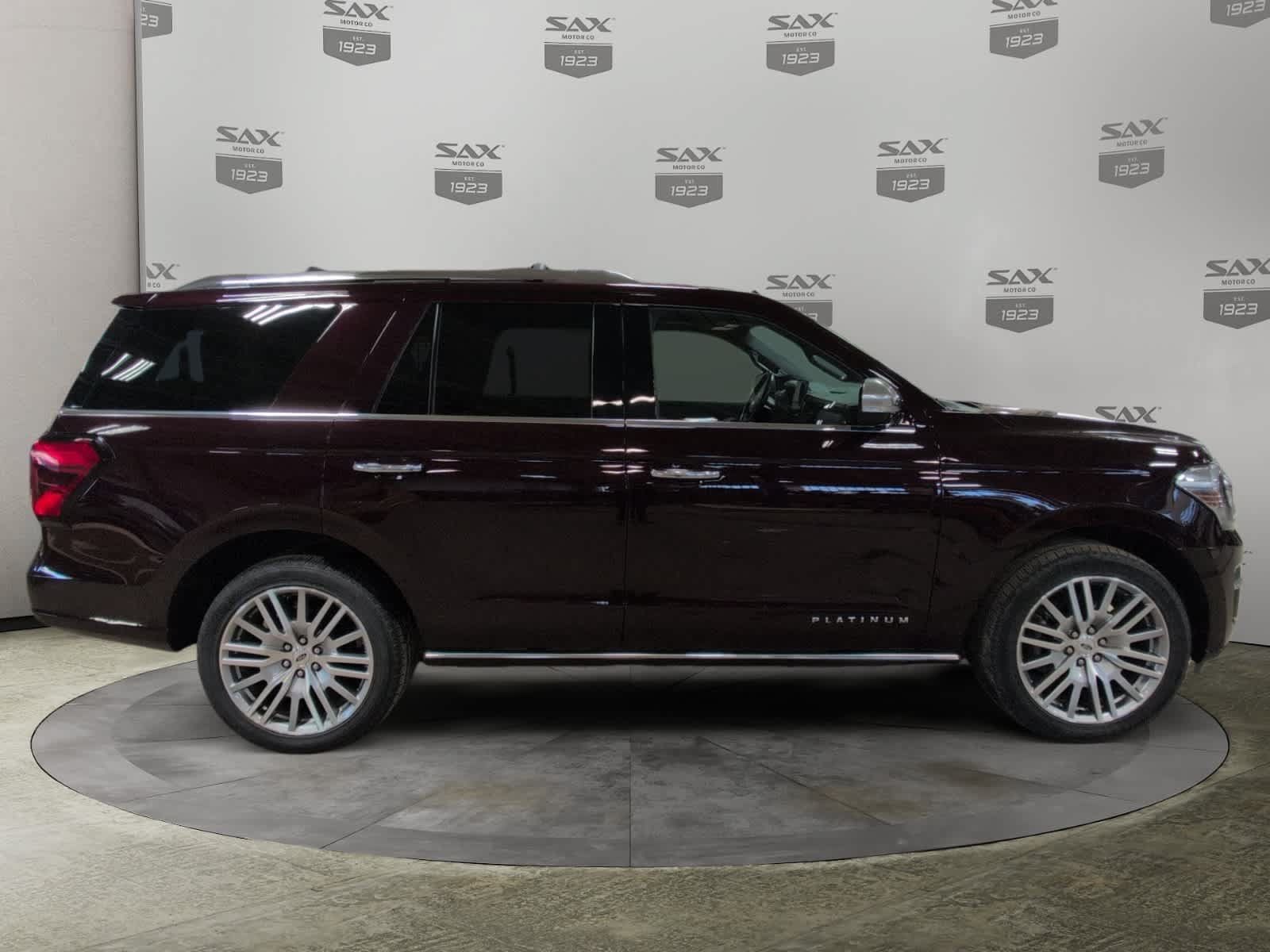 Used 2023 Ford Expedition Platinum AWD/4WD image 6