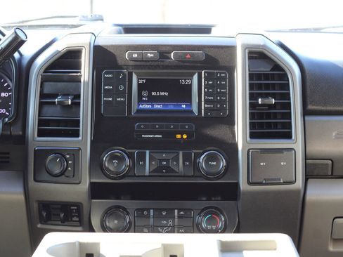 Used 2019 Ford F350 XL w/ Power Equipment Group image 18