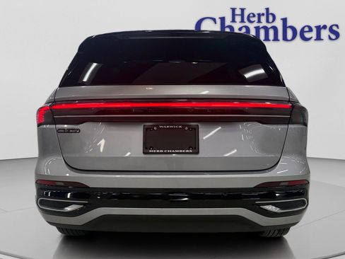 Used 2024 Lincoln Nautilus Reserve image 6