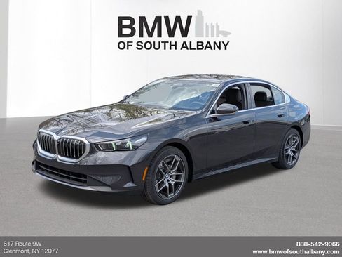 New 2026 BMW 530i xDrive w/ Premium Package image 1