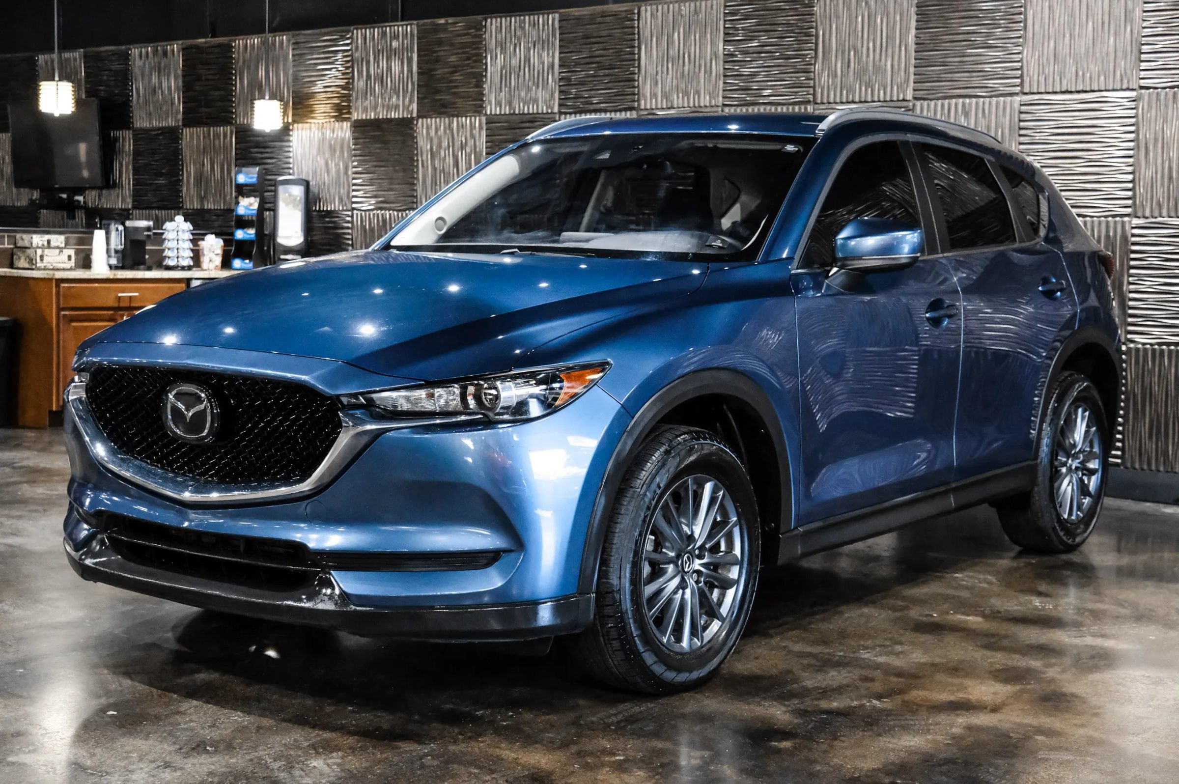 Used 2020 MAZDA CX-5 Touring FWD image 8