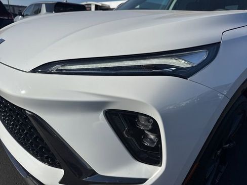 Used 2025 Buick Envision Sport Touring image 22