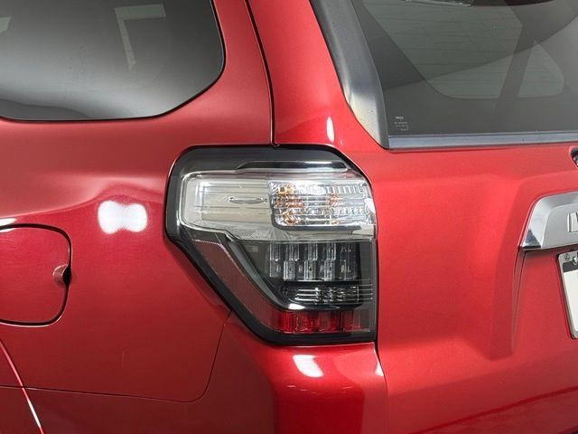 Used 2021 Toyota 4Runner Limited RWD image 15