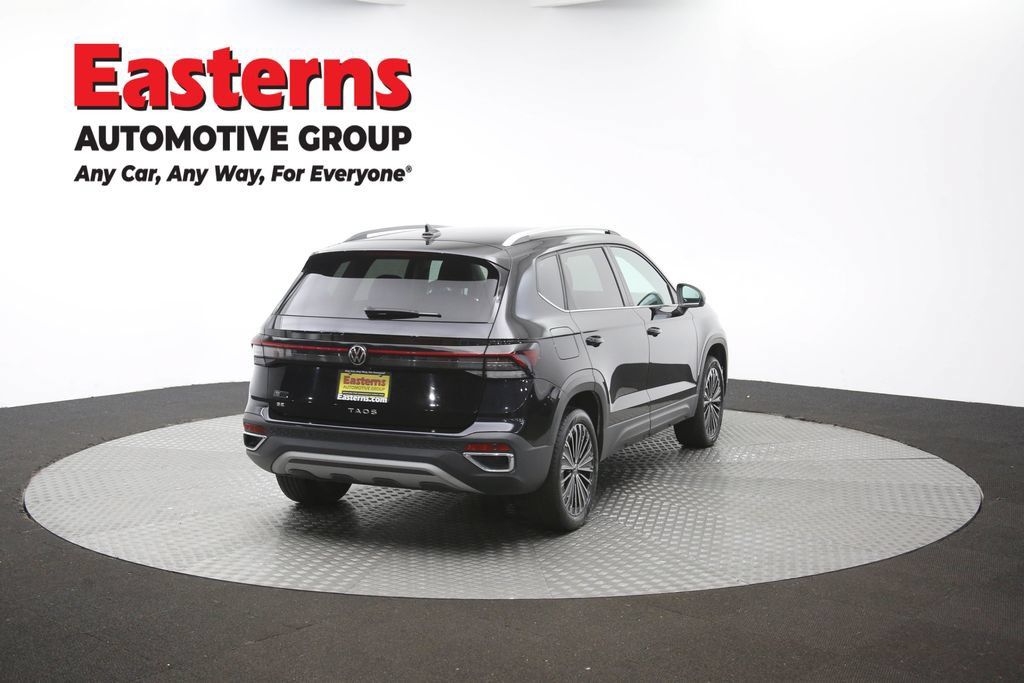 Used 2025 Volkswagen Taos SE FWD image 38