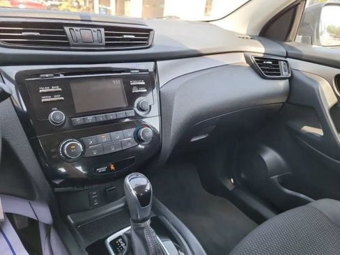Used 2017 Nissan Rogue Sport S w/ S Appearance Package AWD/4WD image 17