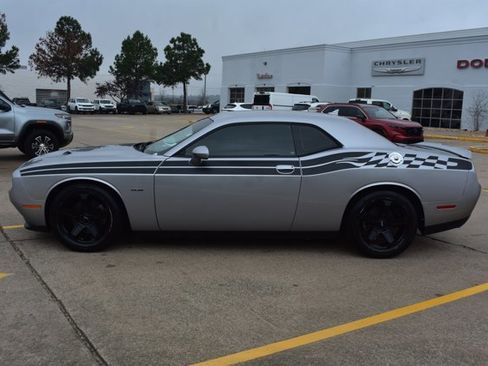 Used 2018 Dodge Challenger R/T Plus image 8