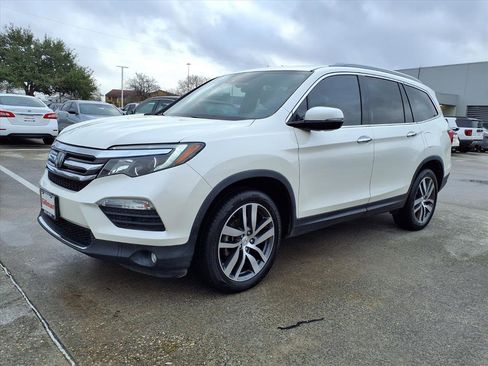 Certified 2017 Honda Pilot Elite image 22