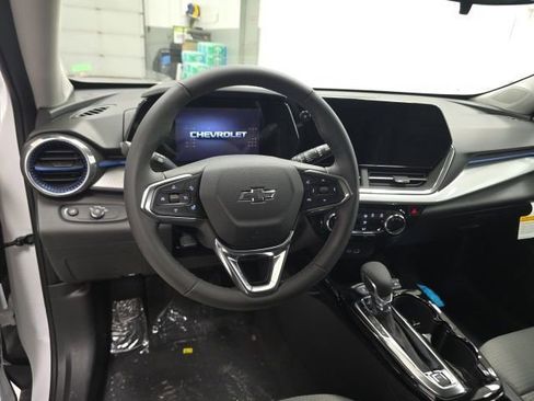 New 2026 Chevrolet Trax LT w/ Driver Confidence Package FWD image 10