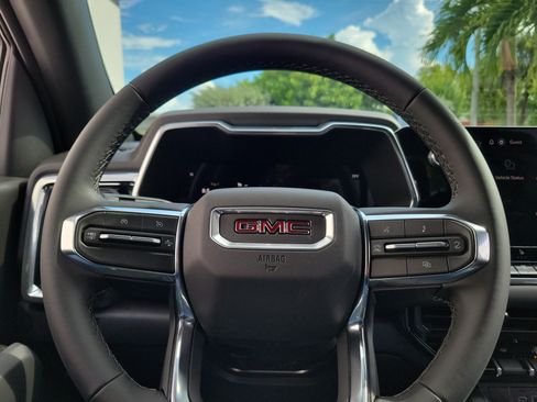 New 2026 GMC Canyon Elevation w/ Convenience Package RWD image 23