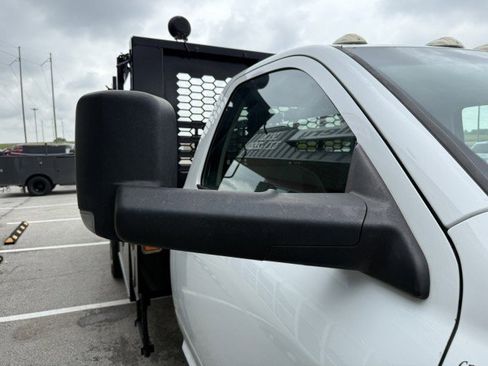 Used 2018 RAM 5500 Tradesman w/ Power & Remote Entry Group image 17