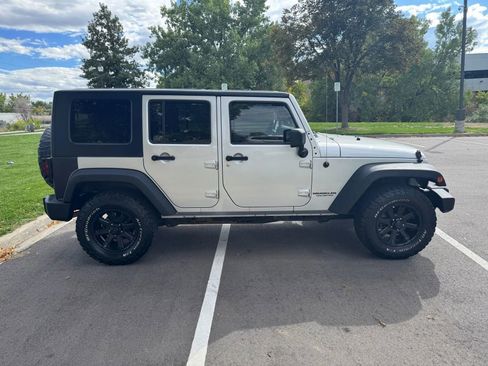 Used 2010 Jeep Wrangler Unlimited Sport image 4