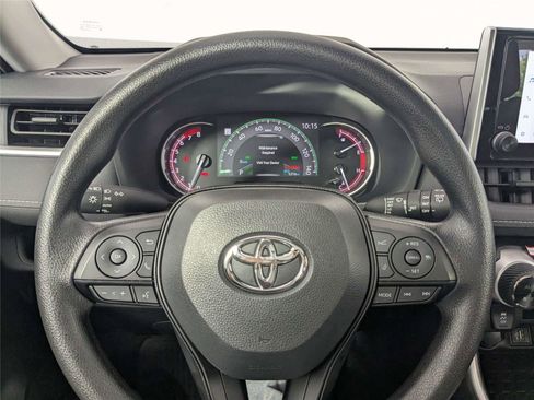 Used 2025 Toyota RAV4 XLE w/ Convenience Package FWD image 18