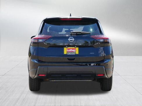 Used 2025 Nissan Rogue SV AWD/4WD image 6