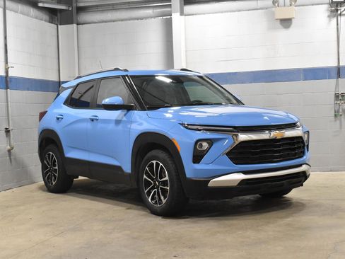 Used 2024 Chevrolet TrailBlazer LT w/ Driver Confidence Package FWD image 27