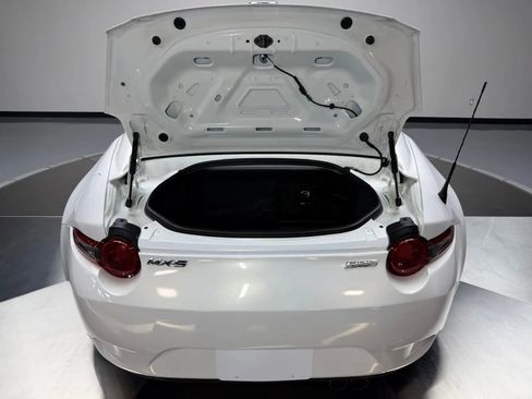 Used 2017 MAZDA MX-5 Miata RF Grand Touring RWD image 14