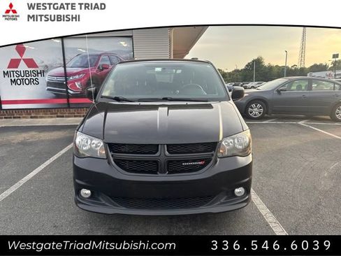 Used 2017 Dodge Grand Caravan GT FWD image 2