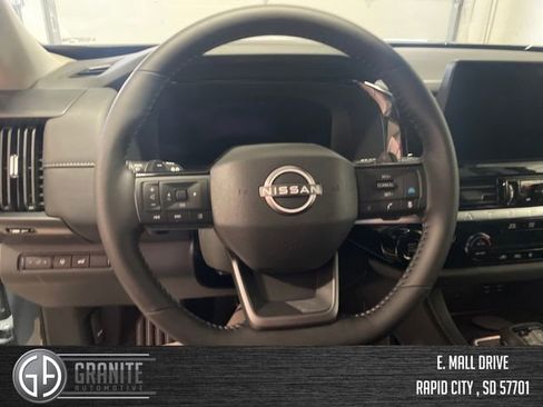 New 2026 Nissan Pathfinder SL AWD/4WD image 15