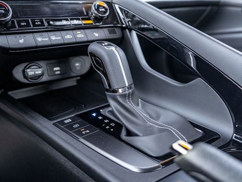 Used 2025 Hyundai Elantra N image 25