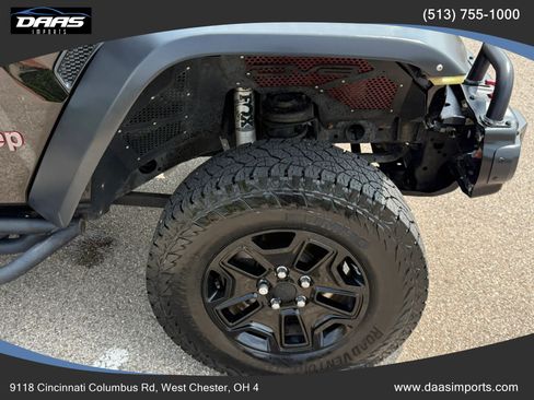 Used 2018 Jeep Wrangler Unlimited Rubicon AWD/4WD image 11