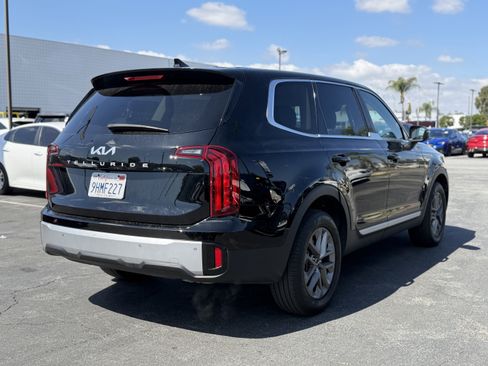 Used 2024 Kia Telluride LX FWD image 7