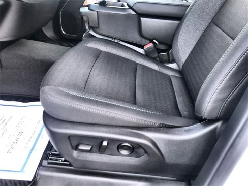 New 2026 GMC Sierra 1500 Elevation image 12