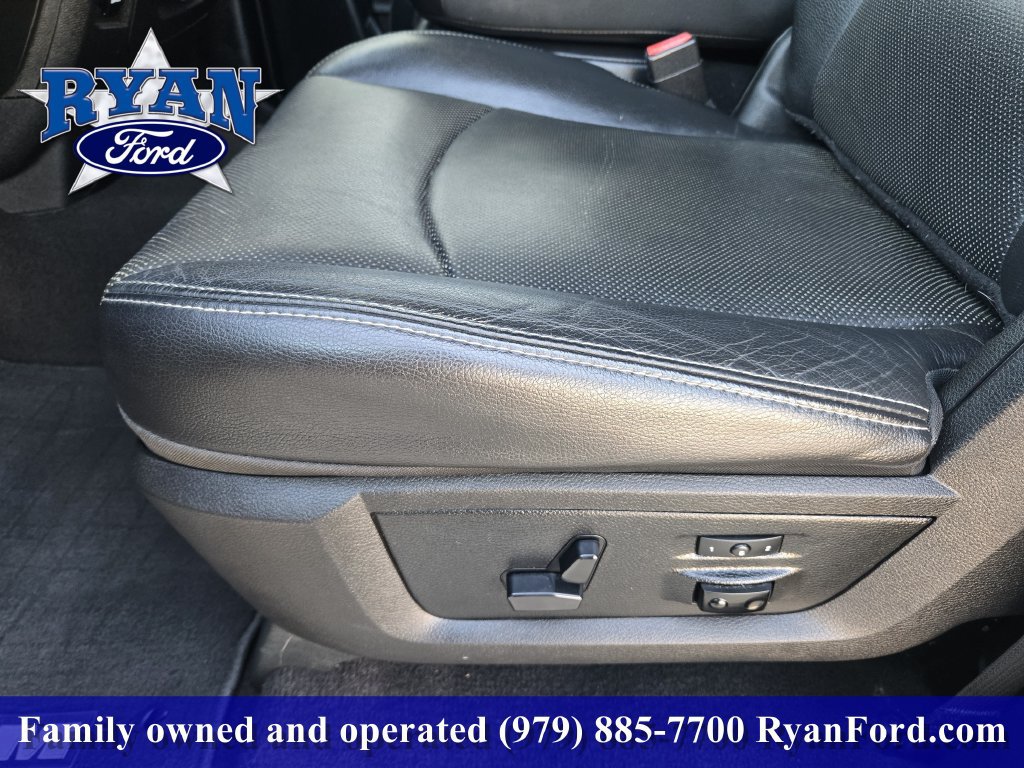Used 2017 RAM 1500 Laramie RWD image 18