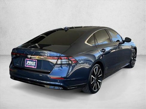 Used 2024 Honda Accord Touring image 6