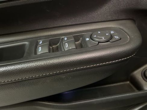 Used 2024 GMC Terrain SLT image 47