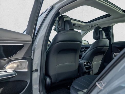 New 2026 Mercedes-Benz E 450 4MATIC Sedan image 18