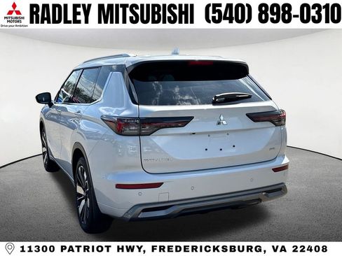 New 2026 Mitsubishi Outlander SEL image 17