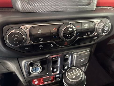 Used 2021 Jeep Wrangler Rubicon image 19