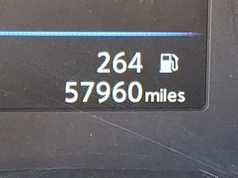 Used 2018 Nissan Rogue SV w/ Premium Package image 20