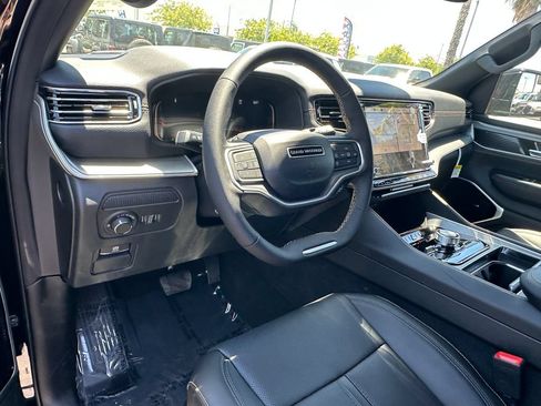 New 2026 Jeep Grand Wagoneer 4WD image 19