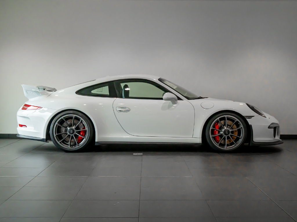 Certified 2014 Porsche 911 GT3 RWD image 8