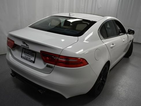 Used 2017 Jaguar XE Premium AWD/4WD image 5