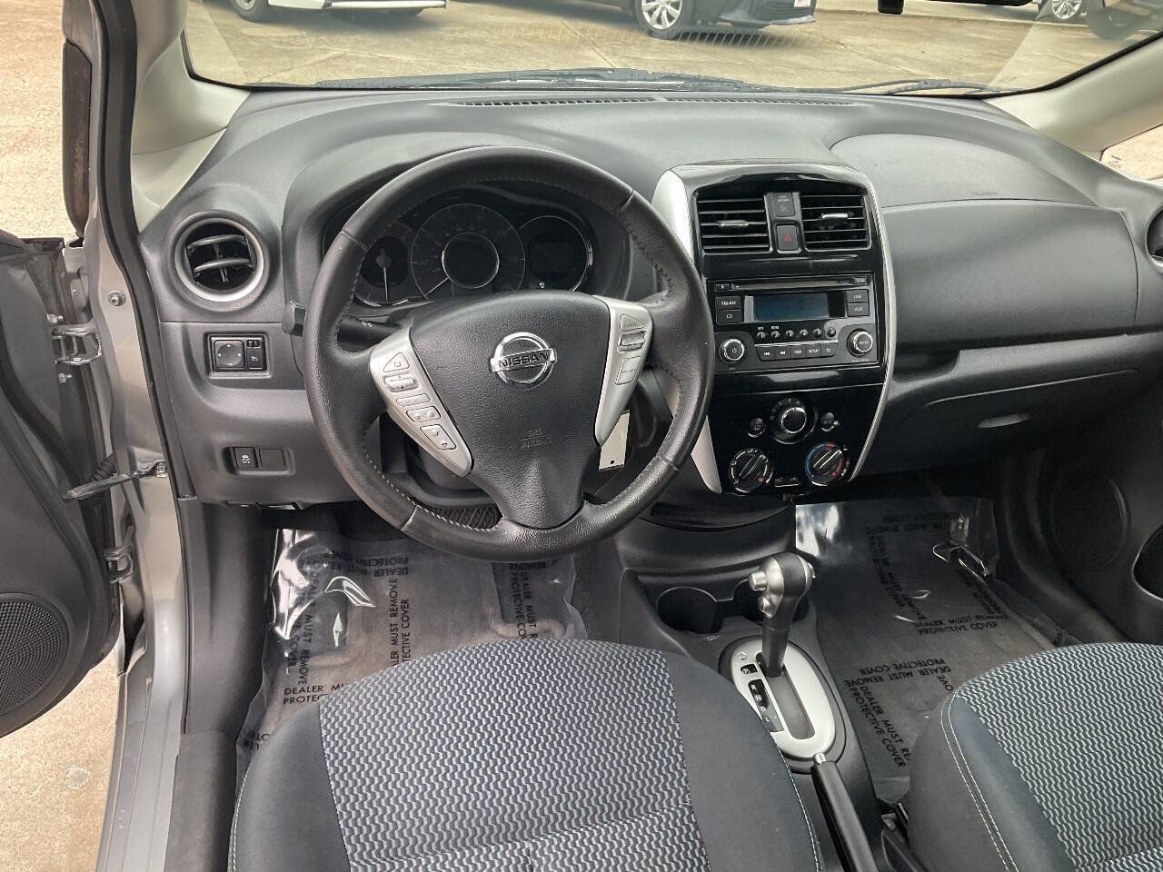 Used 2015 Nissan Versa Note SV w/ Sport Value Package FWD image 13