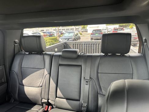 Used 2023 Toyota Tundra Platinum image 16