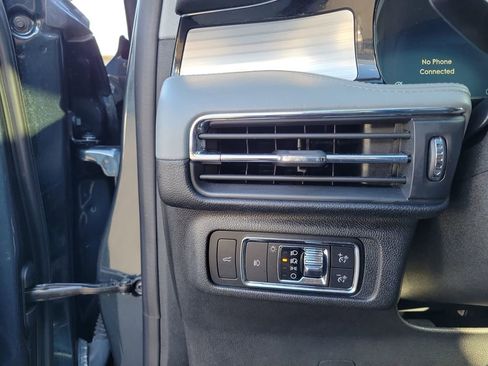 Used 2021 Lincoln Corsair Reserve w/ Equipment Group 201A image 21