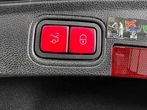 Used 2023 Mercedes-Benz C 300 Coupe image 28