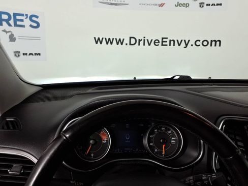 Used 2020 Jeep Cherokee Limited AWD/4WD image 23