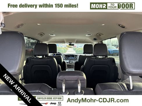 Used 2022 Chrysler Pacifica Touring-L image 26