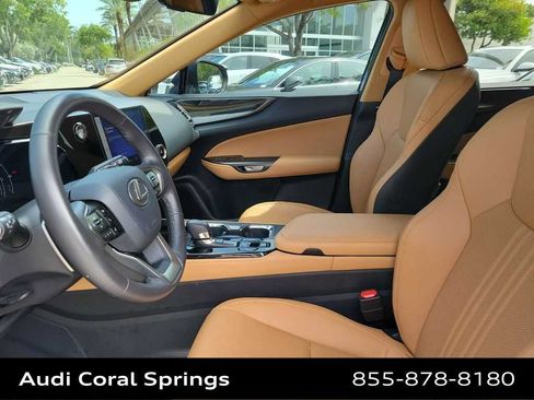 Used 2025 Lexus NX 250 FWD w/ Towing Package (2000 Lbs) image 19