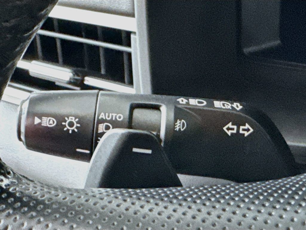 Used 2022 Mitsubishi Outlander SE AWD/4WD image 11