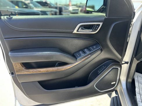 Used 2019 GMC Yukon XL Denali RWD image 11
