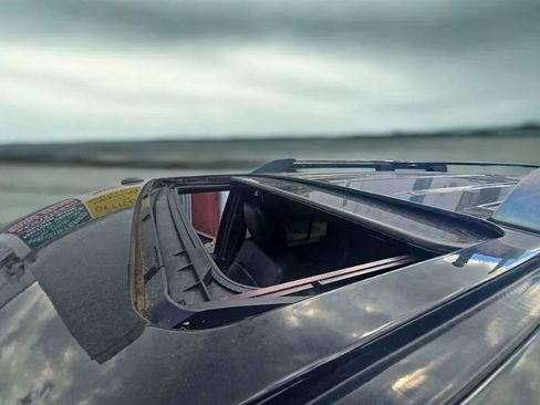 Used 2016 Lincoln Navigator Select image 11